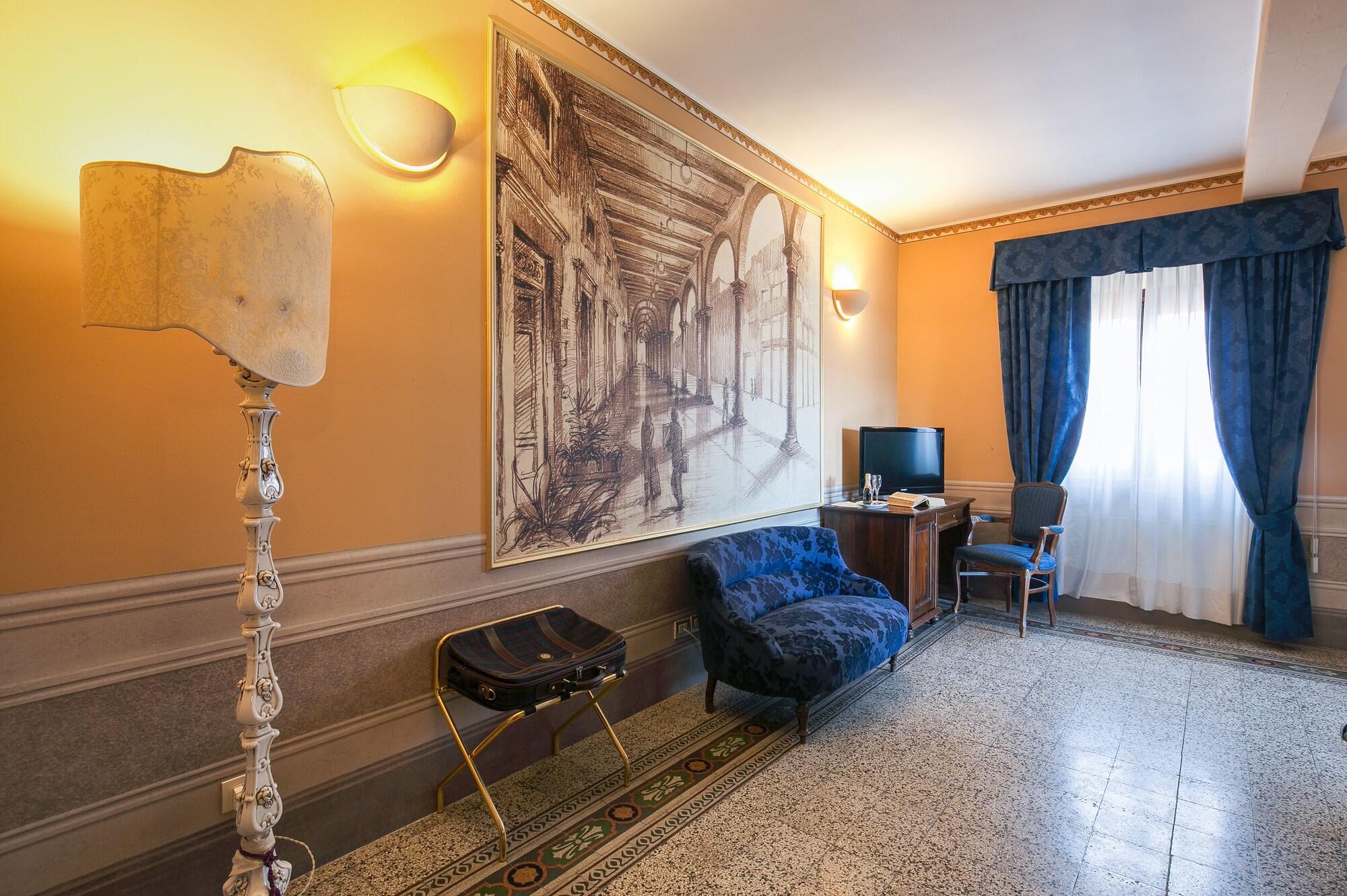 I Portici Hotel - Residenza D'Epoca Arezzo Bagian luar foto