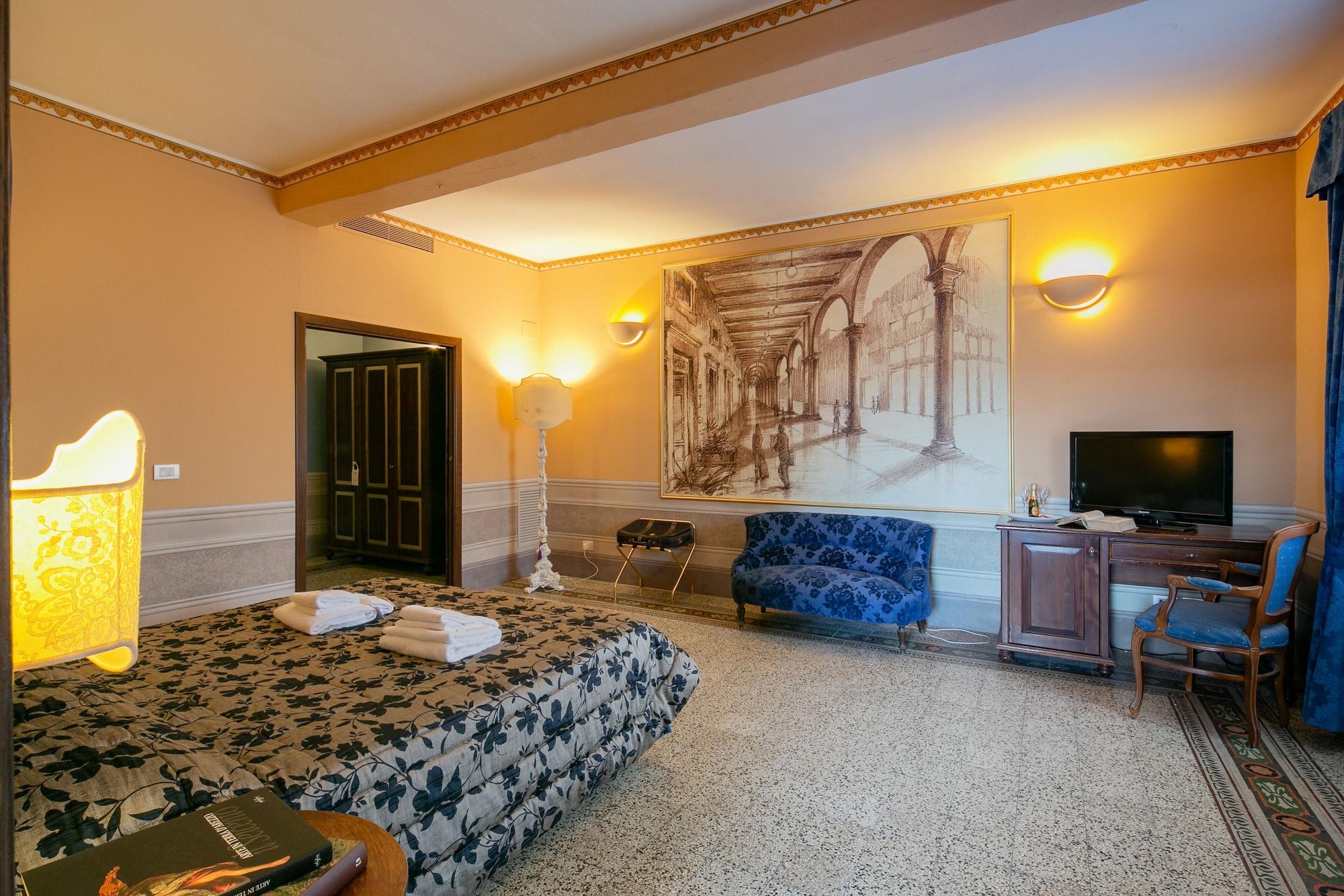 I Portici Hotel - Residenza D'Epoca Arezzo Bagian luar foto