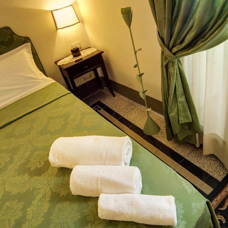 I Portici Hotel - Residenza D'Epoca Arezzo Bagian luar foto