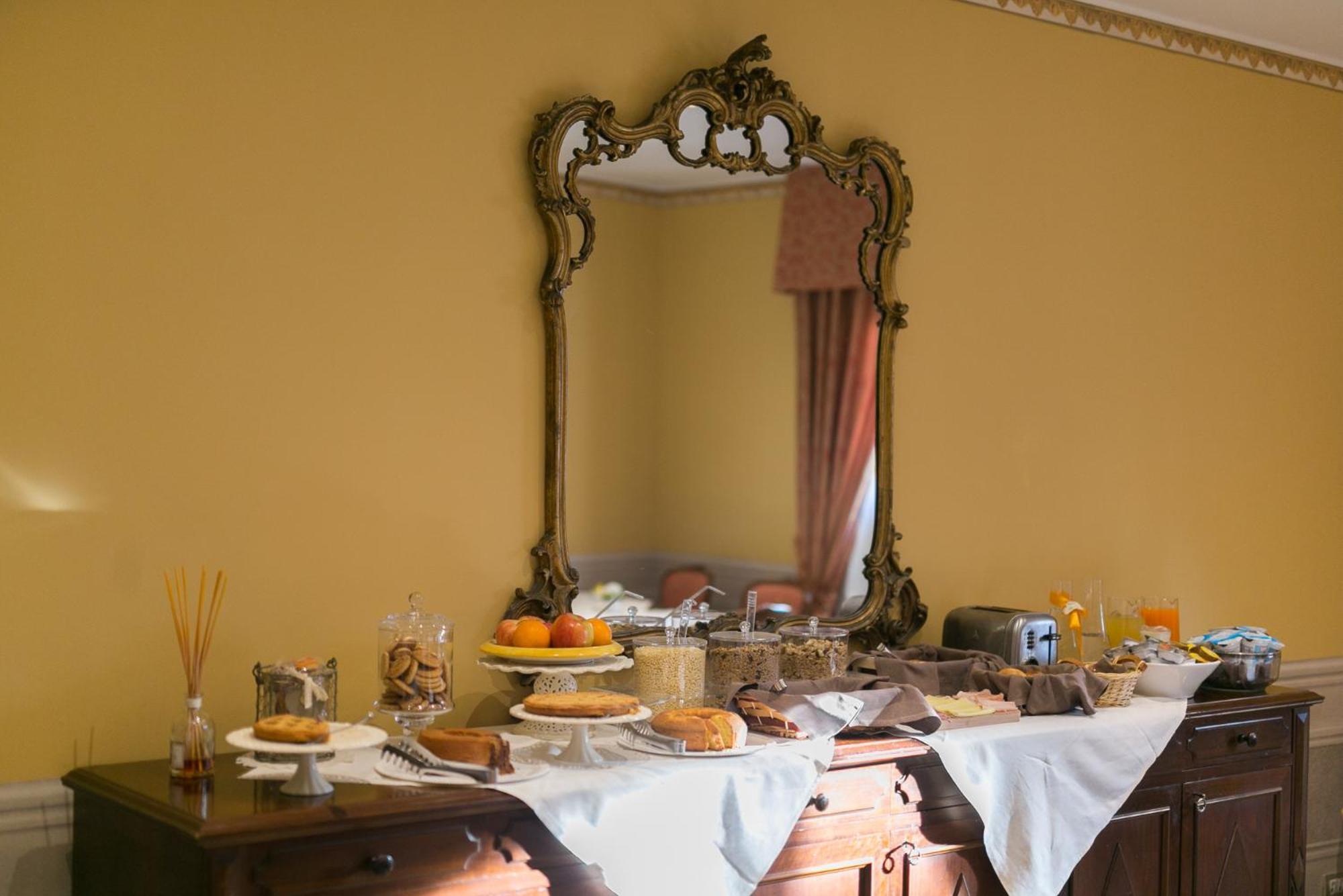 I Portici Hotel - Residenza D'Epoca Arezzo Bagian luar foto